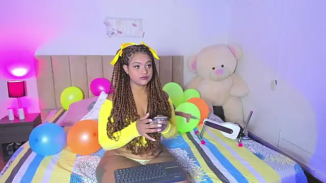 Hill Brownie online show from November 8, 2025, 12:49 pm