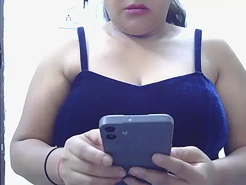 Snapshot of Cute_Girl51 chatting on September 26, 2025, 9:24 am Cute Girl51 online show from September 26, 2025, 9:24 am