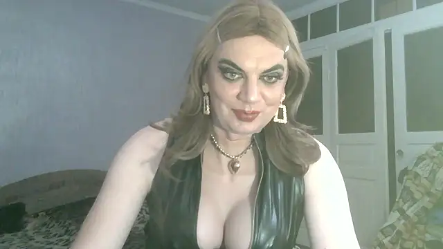 Snapshot of NiraFrost chatting on January 18, 2026, 7:39 pm NiraFrost online show from January 18, 2026, 7:39 pm