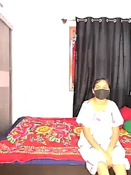 Family02 online show from February 8, 2026, 3:10 am