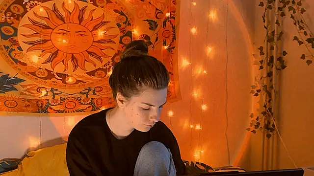 AliceCUNTach online show from March 3, 2026, 5:02 am