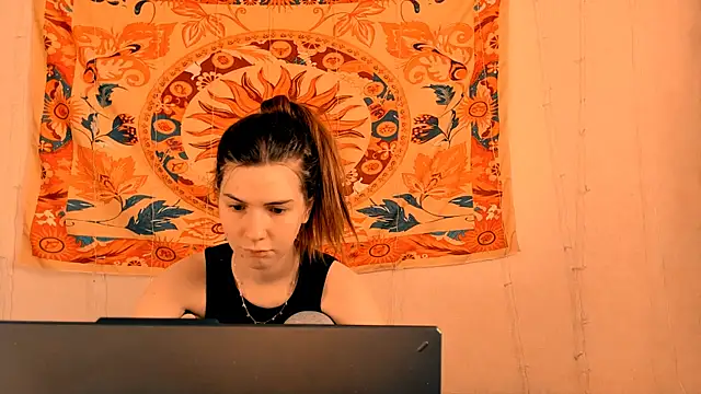 AliceCUNTach online show from March 26, 2026, 5:02 am