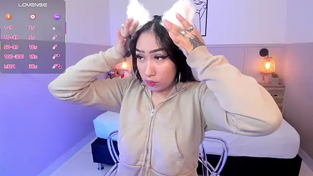 RebecaRush4 online show from November 21, 2025, 3:27 am