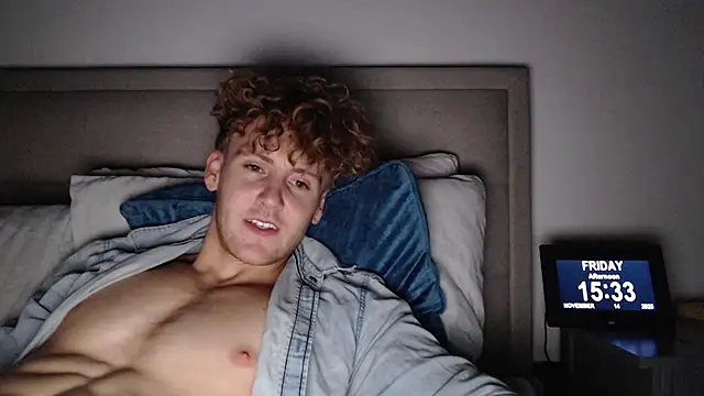 DominantAlex18 online show from November 14, 2025, 3:33 pm