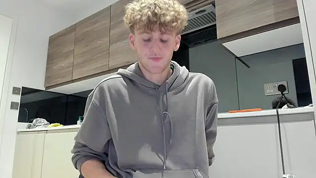 DominantAlex18 online show from November 15, 2025, 8:44 am