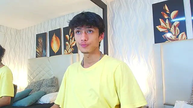 Snapshot of Lean_Portman chatting on November 12, 2025, 9:25 pm Lean Portman online show from November 12, 2025, 9:25 pm