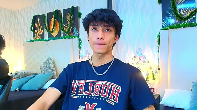 Snapshot of Lean_Portman chatting on December 15, 2025, 10:03 pm Lean Portman online show from December 15, 2025, 10:03 pm