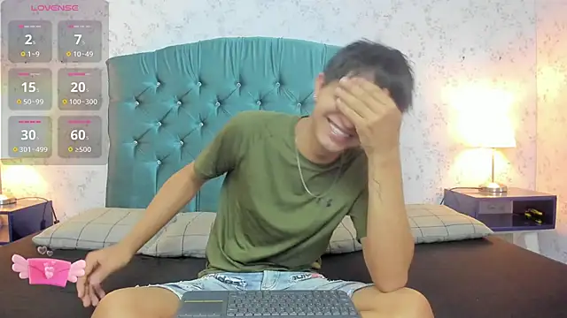 Snapshot of arion_sherwind chatting on September 23, 2025, 7:50 pm arion sherwind online show from September 23, 2025, 7:50 pm