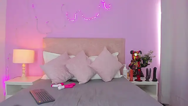 EmaRae1499 online show from January 5, 2026, 7:06 pm