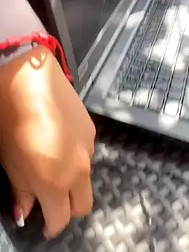 Adele Pinkk online show from October 23, 2025, 1:43 pm