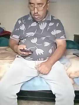 HomHot47 online show from October 31, 2025, 4:02 am