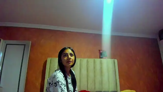 Naomi 205 online show from November 19, 2025, 2:22 am