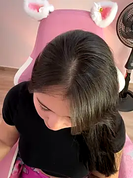 Angeldusttt online show from October 22, 2025, 5:13 pm