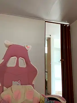 Angeldusttt online show from October 23, 2025, 3:33 pm