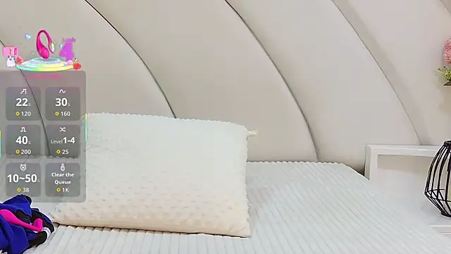 LizaMintelli online show from February 28, 2026, 2:23 am