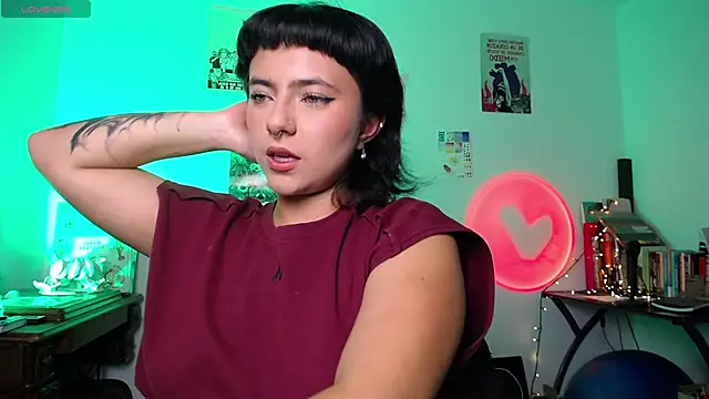 AlmaNanax online show from September 14, 2025, 11:15 pm