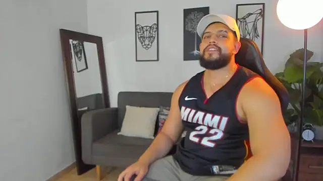 Justin kingX7 online show from April 4, 2026, 1:59 am