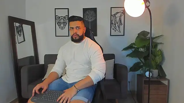 Justin kingX7 online show from April 7, 2026, 2:34 am