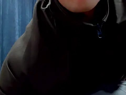 Snapshot of adrian_ray chatting on March 3, 2026, 11:49 am adrian ray online show from March 3, 2026, 11:49 am