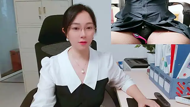 OL-Lily online show from October 16, 2025, 1:39 am