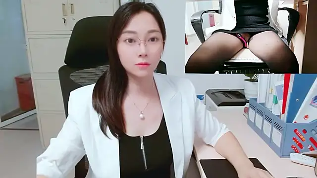 OL-Lily online show from October 17, 2025, 1:42 am