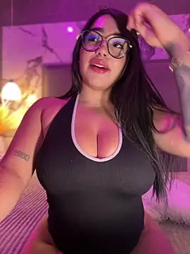 Snapshot of SofiaWildee chatting on December 18, 2025, 4:07 am SofiaWildee online show from December 18, 2025, 4:07 am