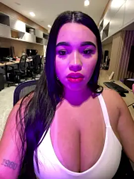 Snapshot of SofiaWildee chatting on January 8, 2026, 1:30 am SofiaWildee online show from January 8, 2026, 1:30 am