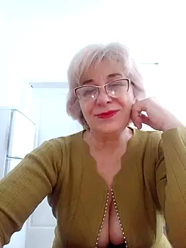 52MiaLove02 online show from February 10, 2026, 5:44 am