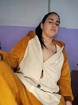 kariciasecreta online show from July 9, 2026, 1:42 am
