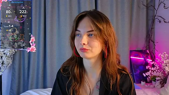 LisaDrake online show from October 20, 2025, 7:03 pm