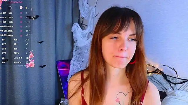 LisaDrake online show from November 2, 2025, 7:05 pm