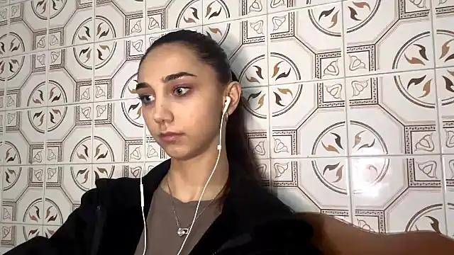 LinaMour online show from November 16, 2025, 10:26 pm