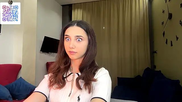 LinaMour online show from January 13, 2026, 10:15 pm