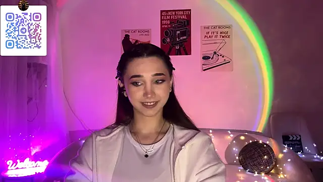 LinaMour online show from April 10, 2026, 10:36 pm