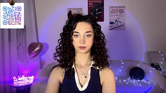 Snapshot of LinaMour chatting on June 16, 2026, 10:12 pm LinaMour online show from June 16, 2026, 10:12 pm