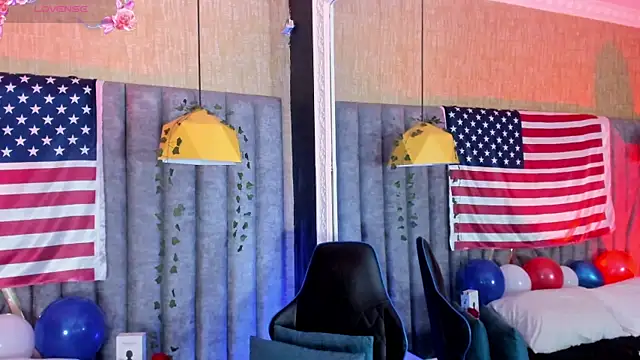 SkylerBloomm online show from July 4, 2026, 4:13 pm