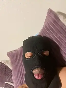 Snapshot of fitsexyman chatting on April 5, 2026, 9:34 pm fitsexyman online show from April 5, 2026, 9:34 pm