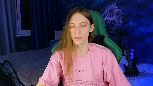 Snapshot of artass2 chatting on February 22, 2026, 12:12 am artass2 online show from February 22, 2026, 12:12 am