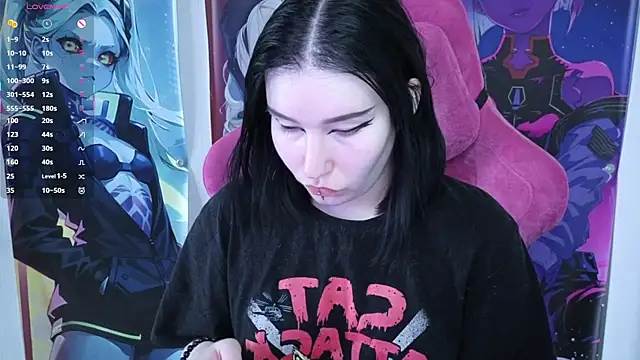 MargarettRose online show from April 6, 2026, 3:59 am