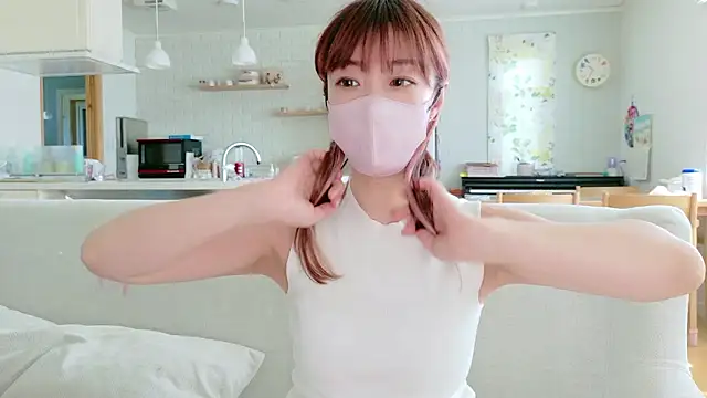 Snapshot of SUZU_1201 chatting on May 14, 2026, 1:34 am SUZU 1201 online show from May 14, 2026, 1:34 am