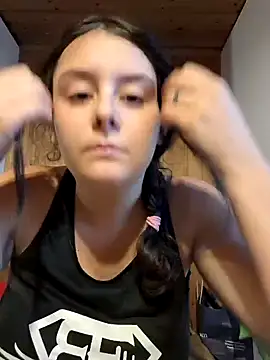 YoungLiisaxx online show from September 25, 2025, 4:11 pm