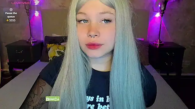 Diana Dream online show from October 28, 2025, 10:12 pm