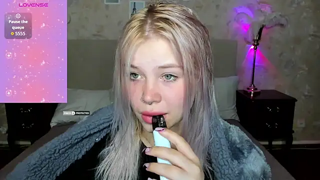 Diana Dream online show from November 22, 2025, 9:03 pm