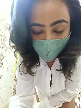 Snapshot of yours_sugar_babe chatting on October 25, 2025, 8:11 am yours sugar babe online show from October 25, 2025, 8:11 am