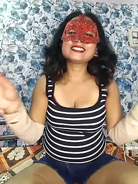 Snapshot of yours_sugar_babe chatting on October 31, 2025, 11:00 am yours sugar babe online show from October 31, 2025, 11:00 am