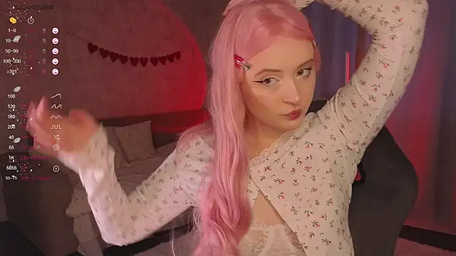 Snapshot of SabrinaCharm_ chatting on November 10, 2025, 3:05 am SabrinaCharm online show from November 10, 2025, 3:05 am