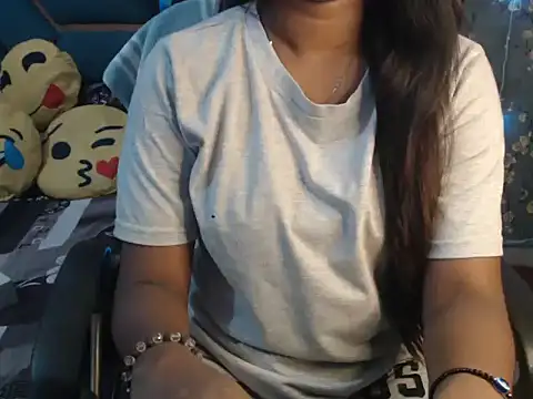 Snapshot of hot_riaa25 chatting on October 18, 2025, 5:46 pm hot riaa25 online show from October 18, 2025, 5:46 pm