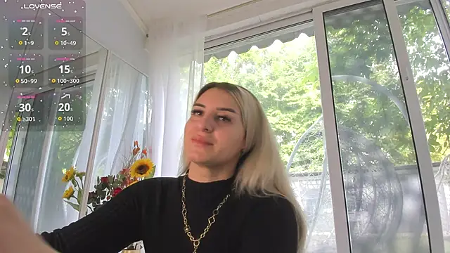 Snapshot of Ella_Vee chatting on June 2, 2026, 6:15 am Ella Vee online show from June 2, 2026, 6:15 am
