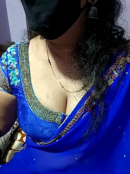 luci-queen online show from November 12, 2025, 1:28 am