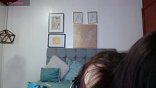  naomi s online show from November 29, 2025, 2:31 pm